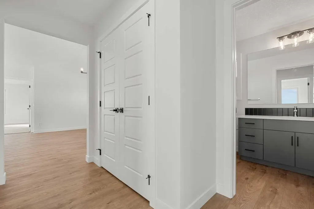 512 Lawthorn Way SE Airdrie AB T4A 3N9