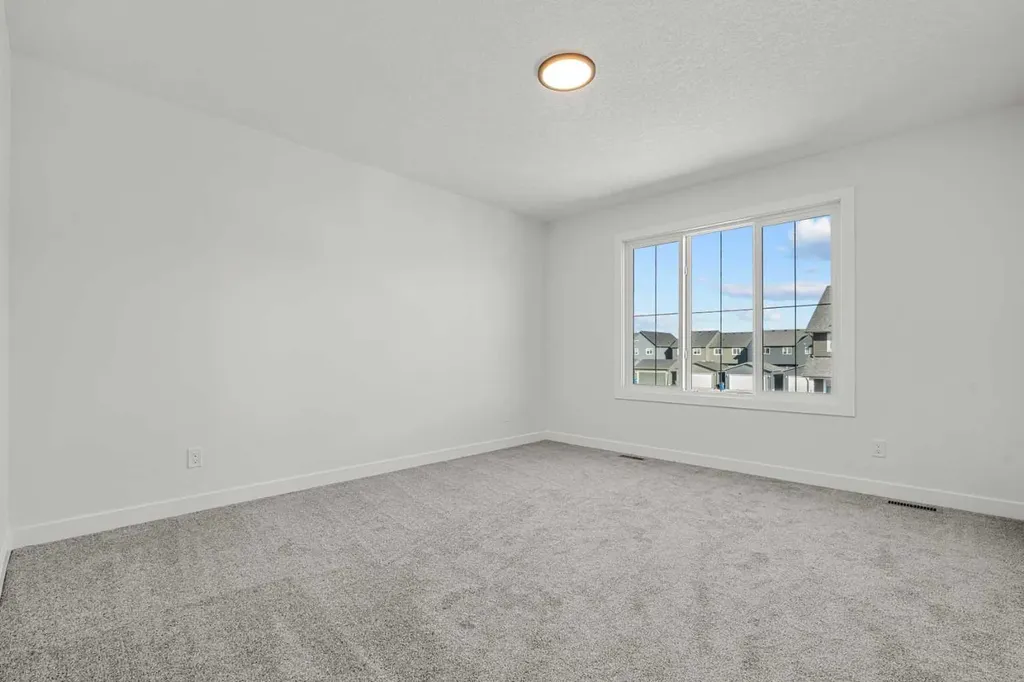 512 Lawthorn Way SE Airdrie AB T4A 3N9