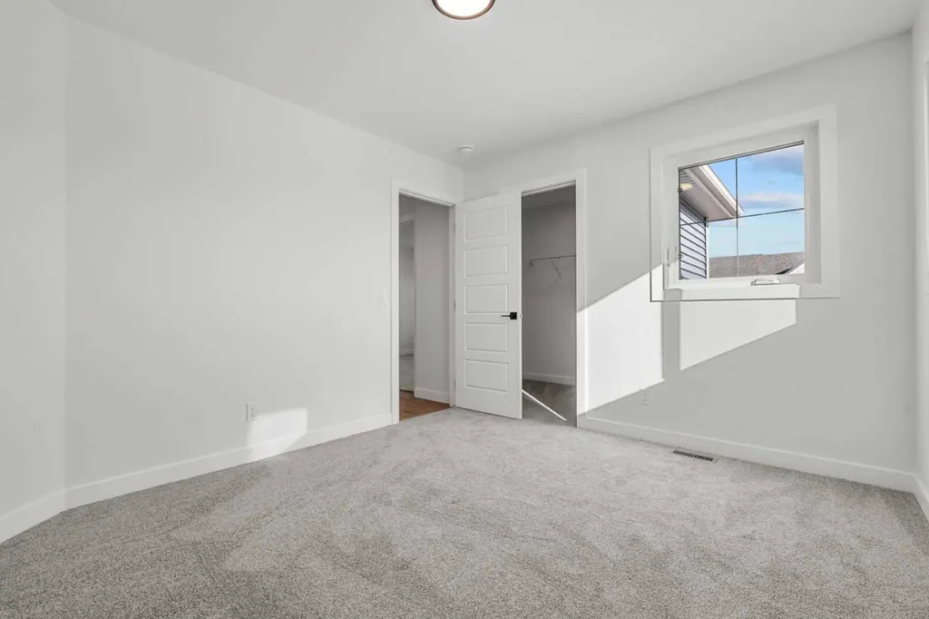 512 Lawthorn Way SE Airdrie AB T4A 3N9