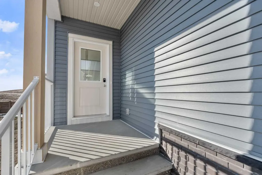 512 Lawthorn Way SE Airdrie AB T4A 3N9