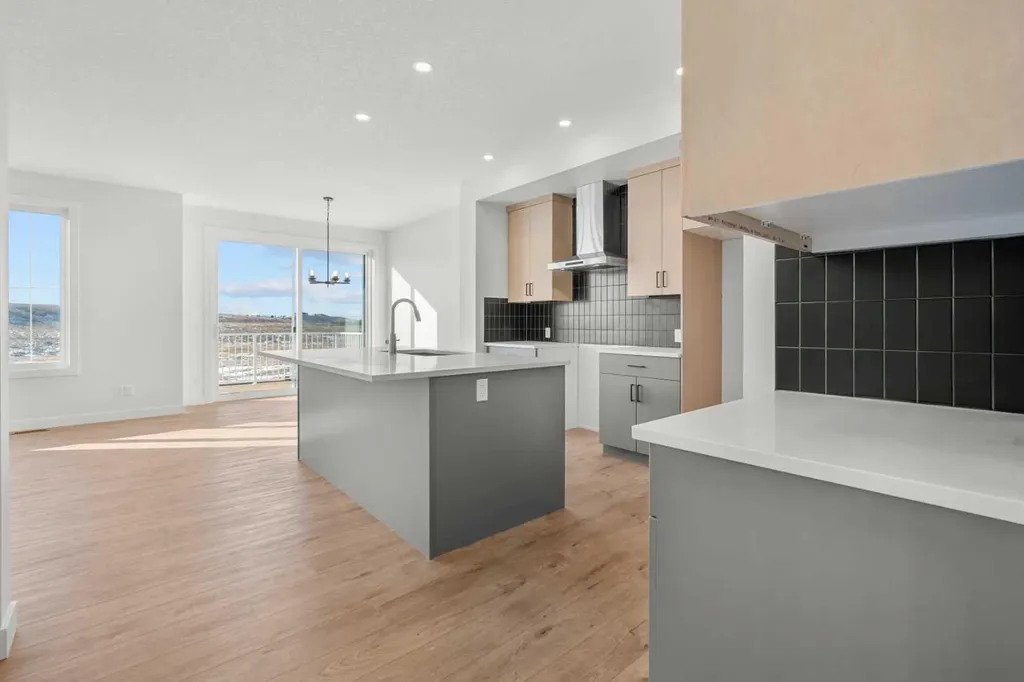 512 Lawthorn Way SE Airdrie AB T4A 3N9