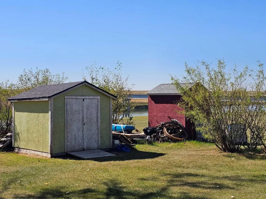172039 Highway 539 Bow City AB T0J2M0
