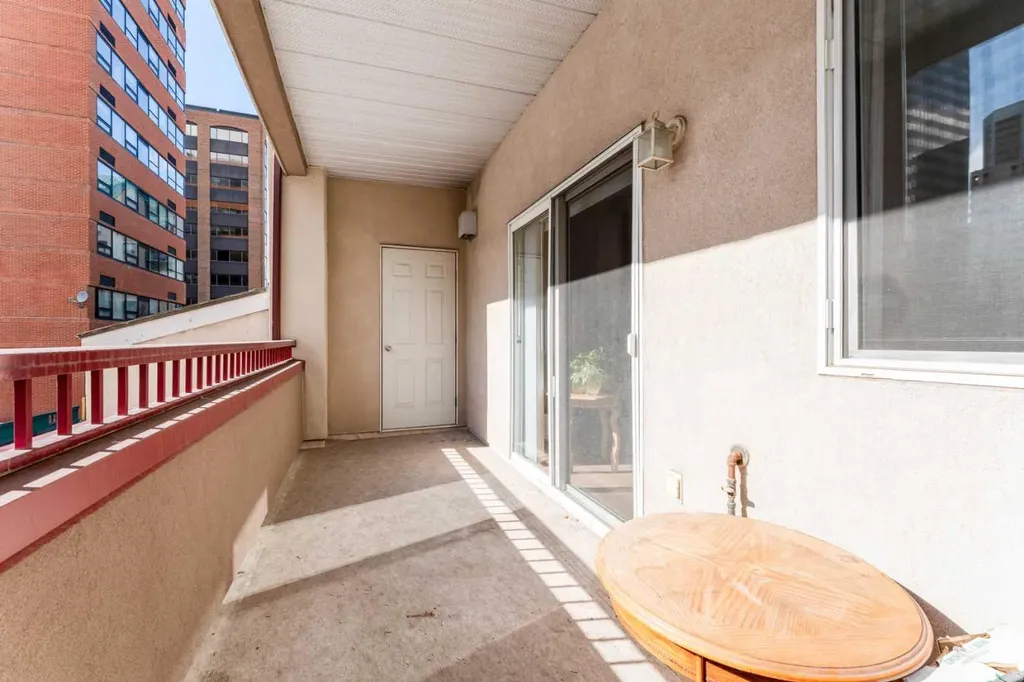777 3 Avenue SW Calgary AB T2P 0G8