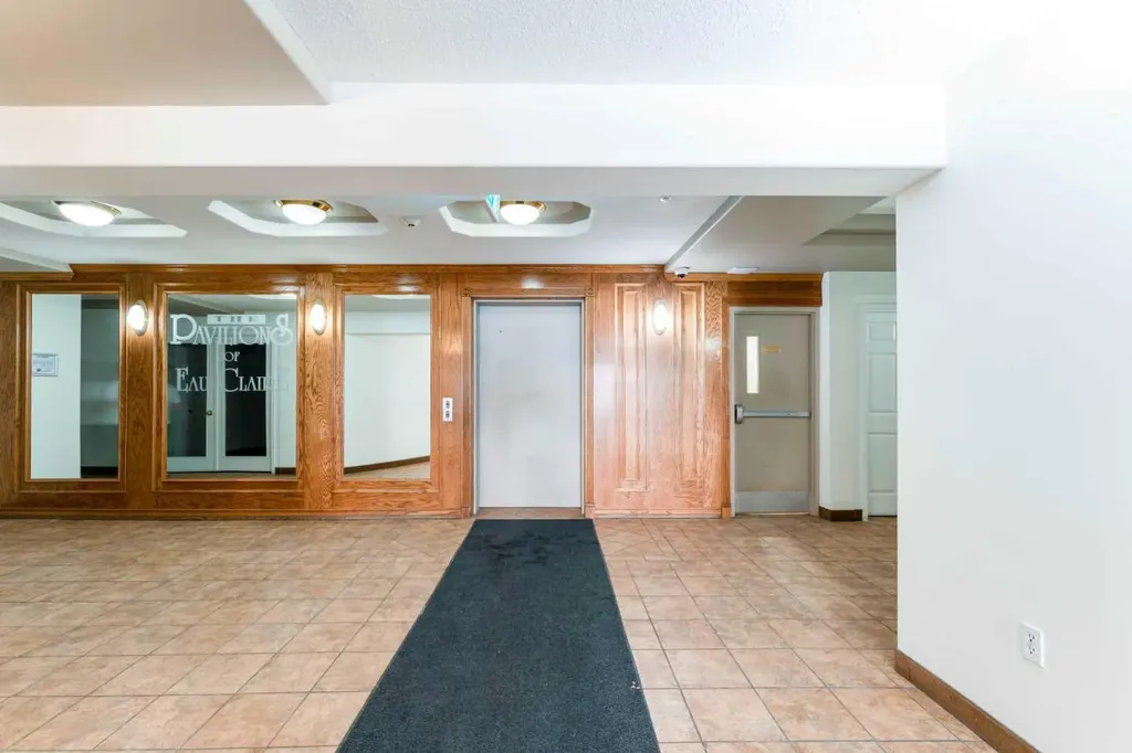 777 3 Avenue SW Calgary AB T2P 0G8