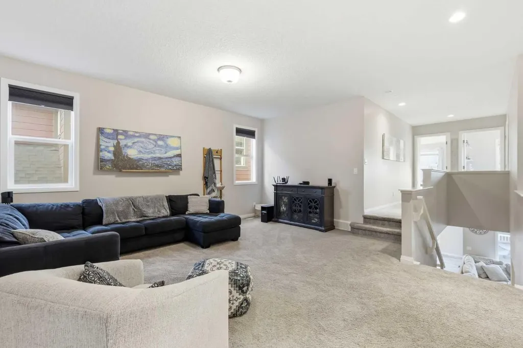 10 Riviera Place Cochrane AB T4C 0V4