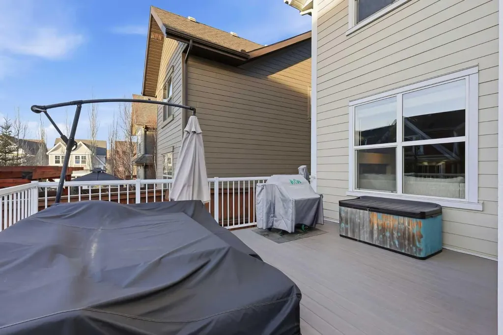 10 Riviera Place Cochrane AB T4C 0V4