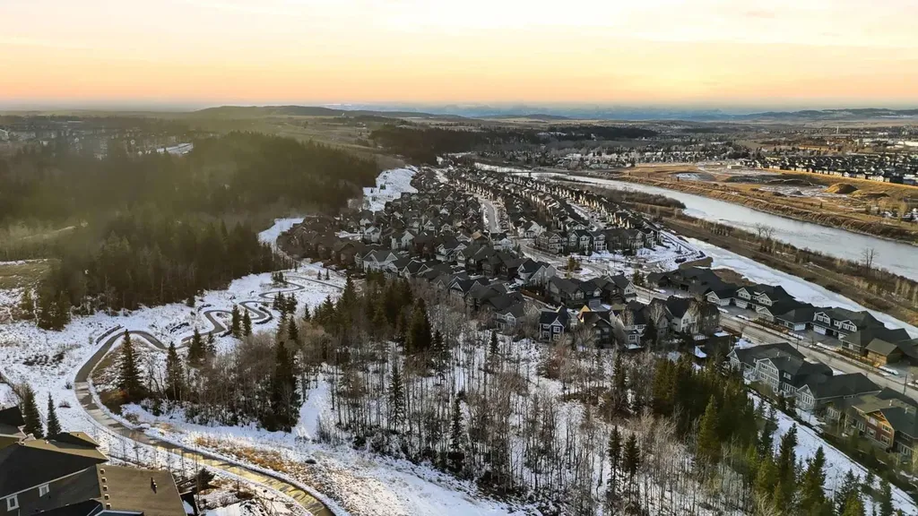 10 Riviera Place Cochrane AB T4C 0V4