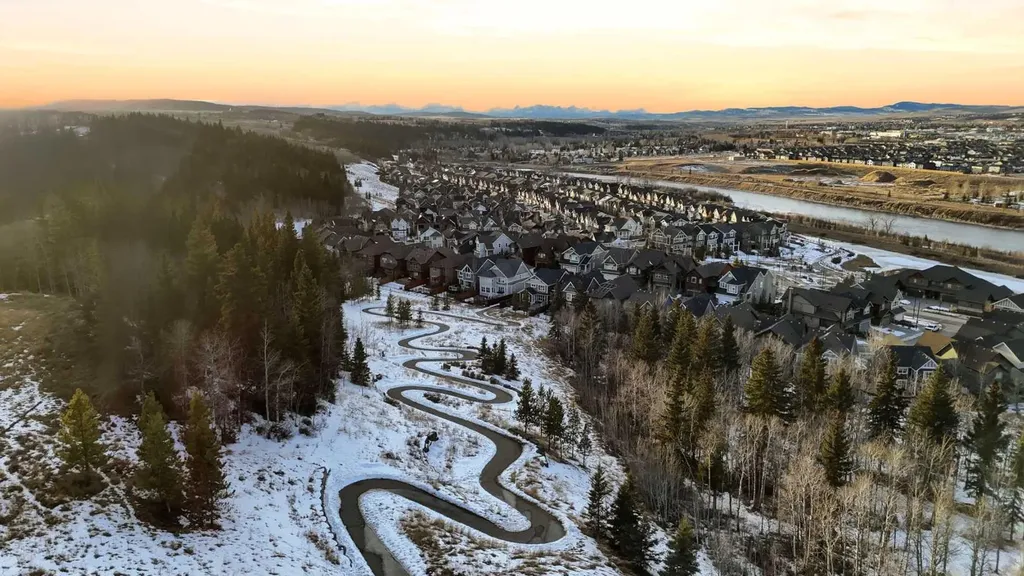 10 Riviera Place Cochrane AB T4C 0V4