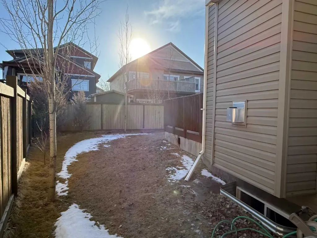 105 Wolf Willow Cove Hinton AB T7V0B2