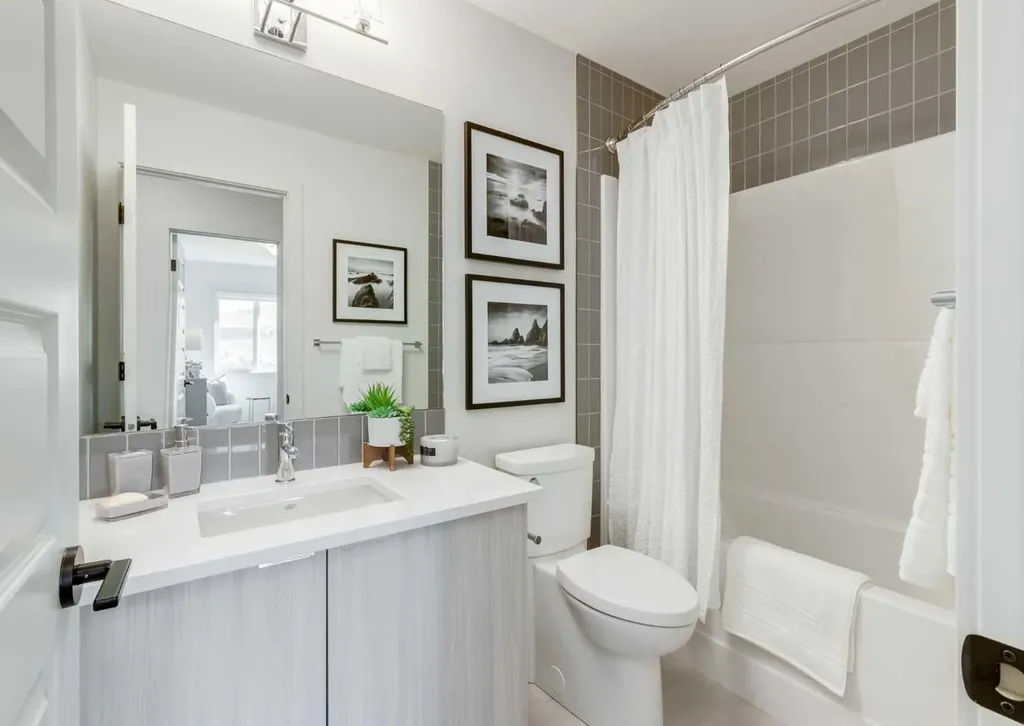 320 Edgefield Close Strathmore AB T1P 2K5