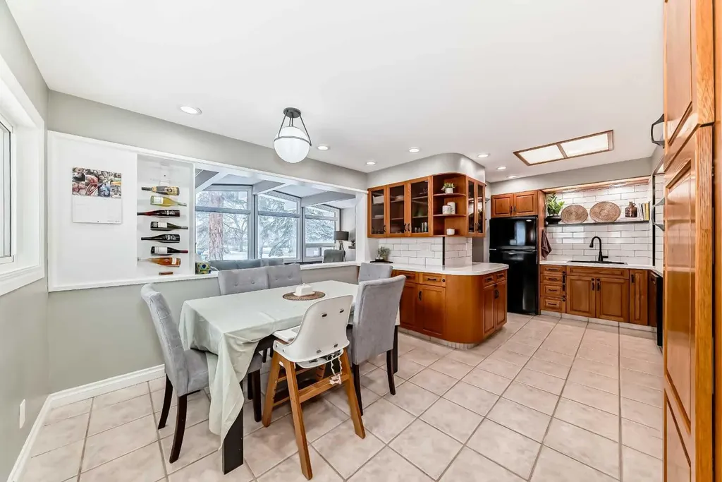 8043 Elbow Drive SW Calgary AB T2V 1K5