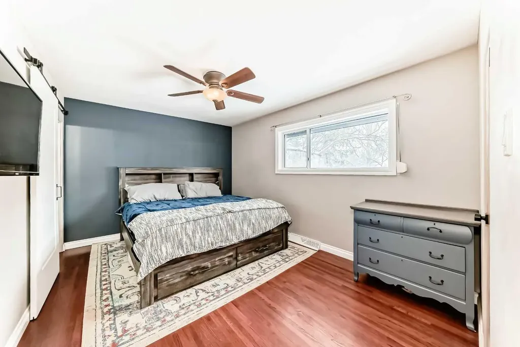 8043 Elbow Drive SW Calgary AB T2V 1K5