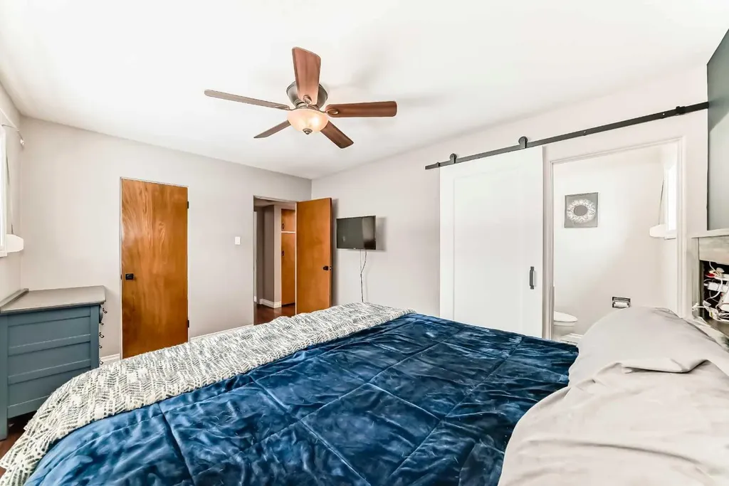 8043 Elbow Drive SW Calgary AB T2V 1K5