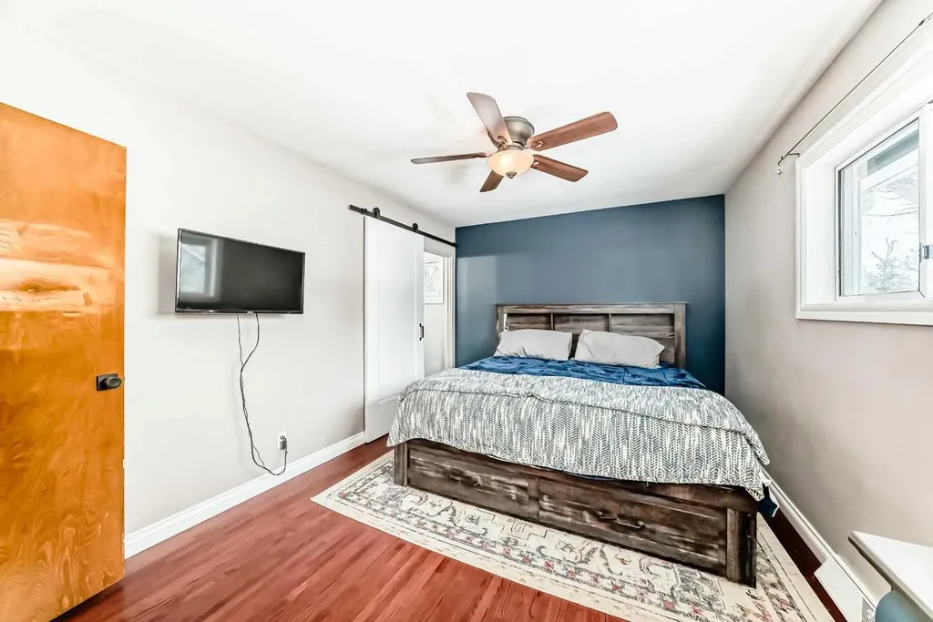 8043 Elbow Drive SW Calgary AB T2V 1K5