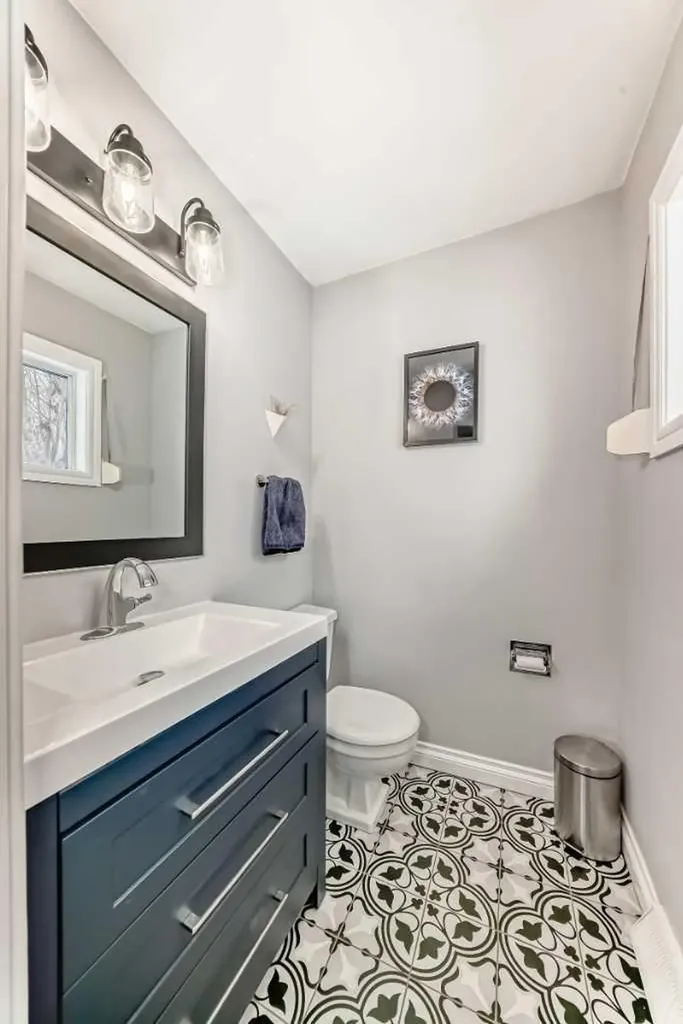 8043 Elbow Drive SW Calgary AB T2V 1K5