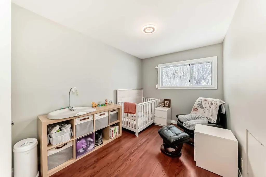 8043 Elbow Drive SW Calgary AB T2V 1K5