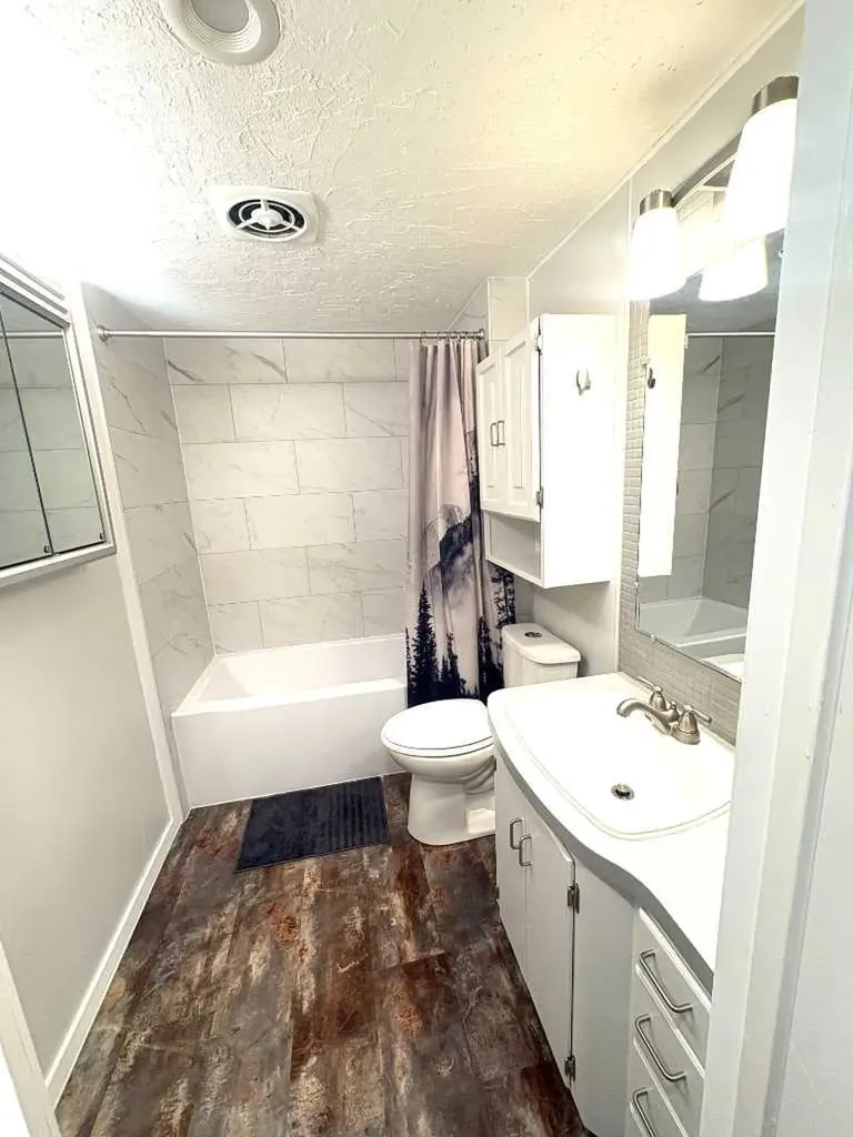 8043 Elbow Drive SW Calgary AB T2V 1K5