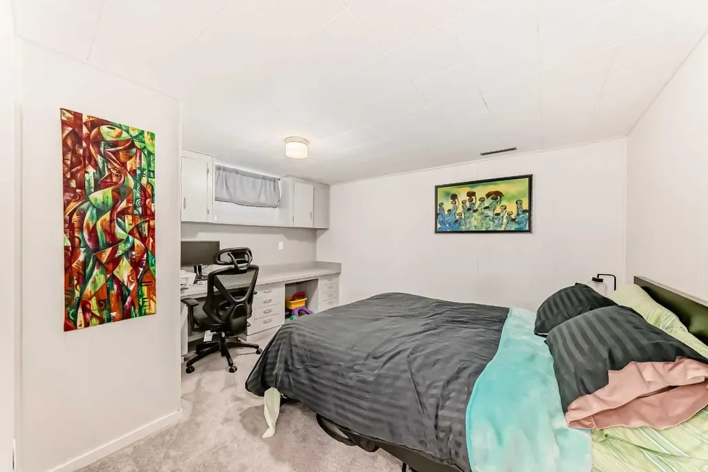 8043 Elbow Drive SW Calgary AB T2V 1K5