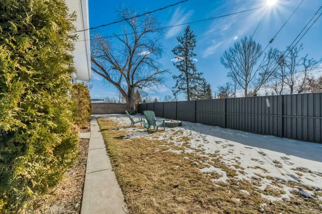 8043 Elbow Drive SW Calgary AB T2V 1K5