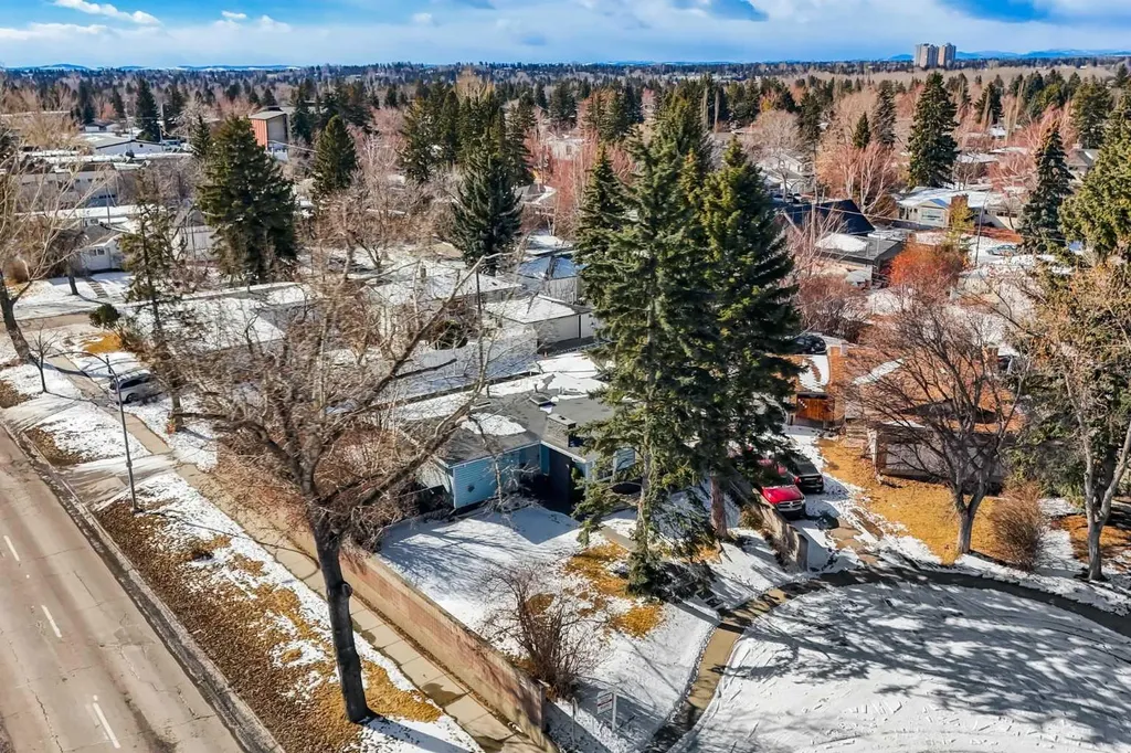 8043 Elbow Drive SW Calgary AB T2V 1K5