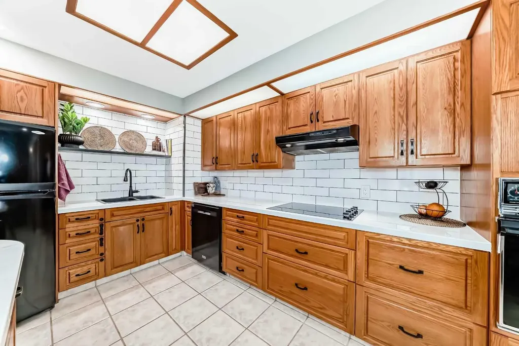 8043 Elbow Drive SW Calgary AB T2V 1K5