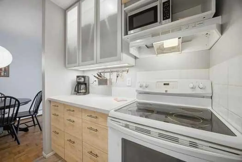 315 Heritage Drive SE Calgary AB T2H 1N2