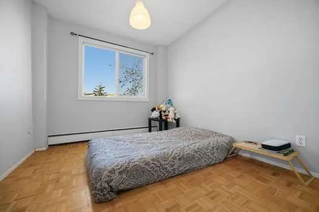 315 Heritage Drive SE Calgary AB T2H 1N2
