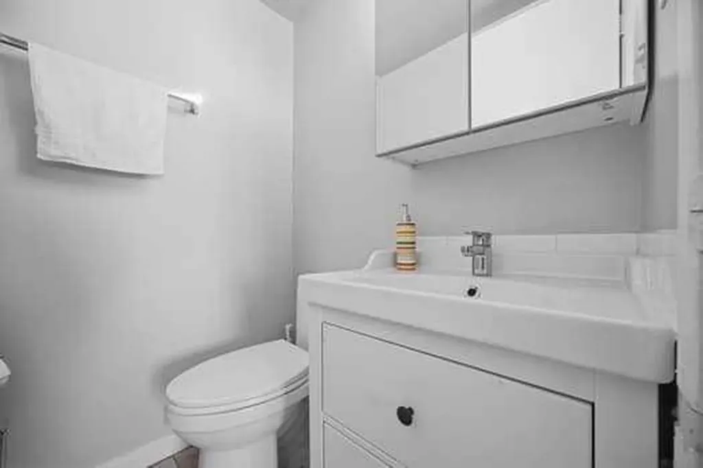 315 Heritage Drive SE Calgary AB T2H 1N2