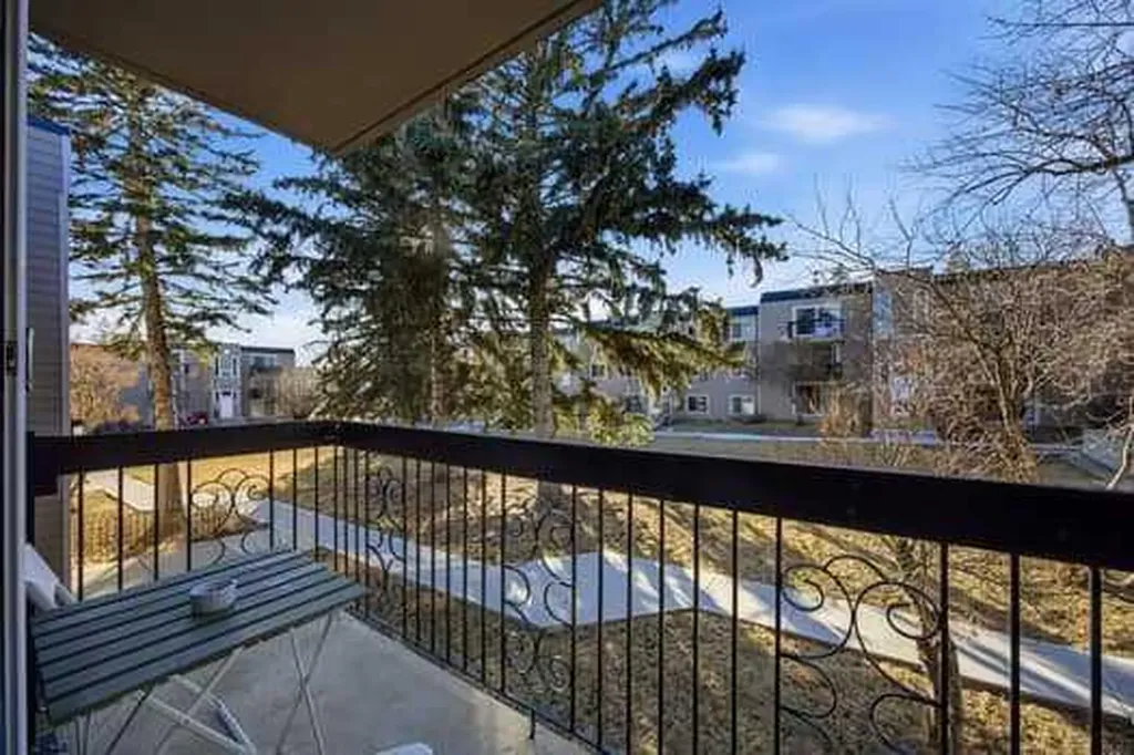 315 Heritage Drive SE Calgary AB T2H 1N2