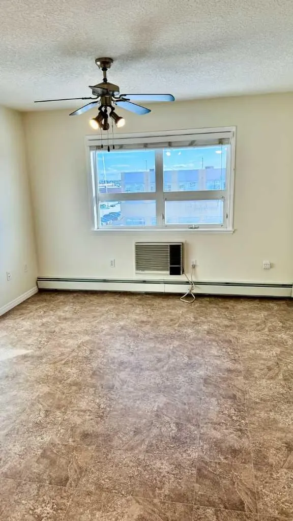 10402 111 Street Grande Prairie AB T8V 8G4