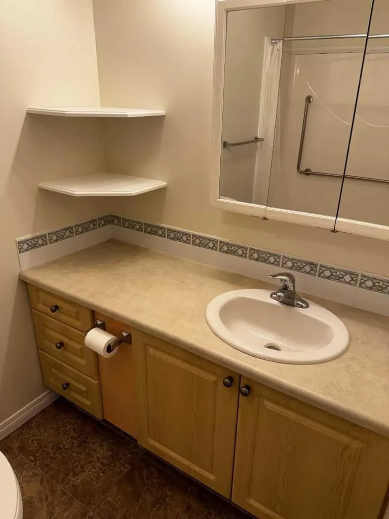 10402 111 Street Grande Prairie AB T8V 8G4