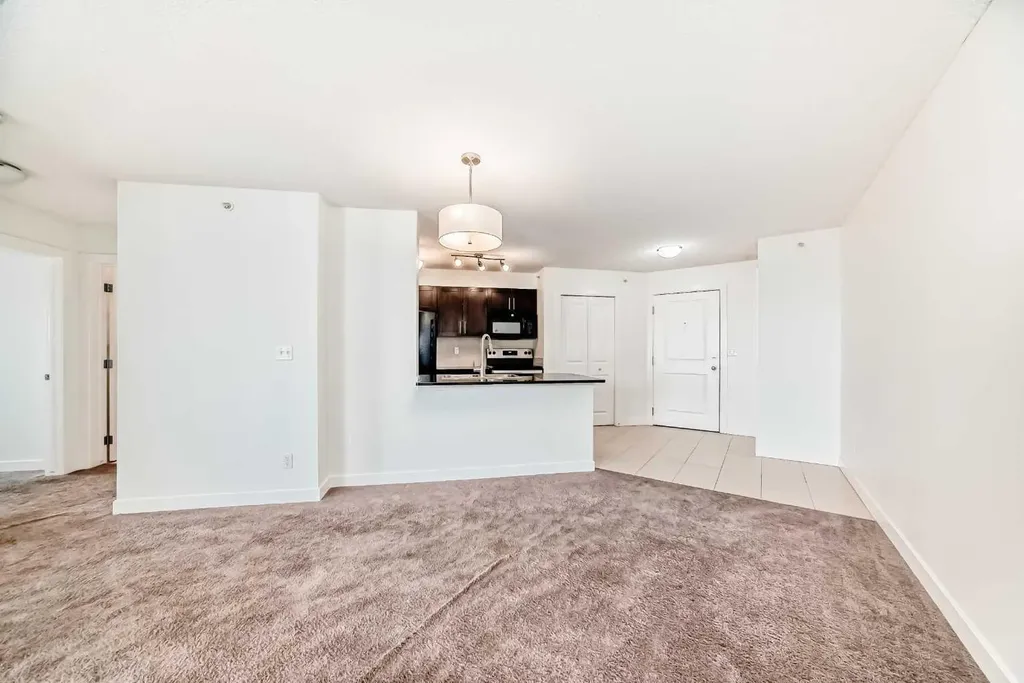 195 Kincora Glen Road NW Calgary AB T3R 0S3