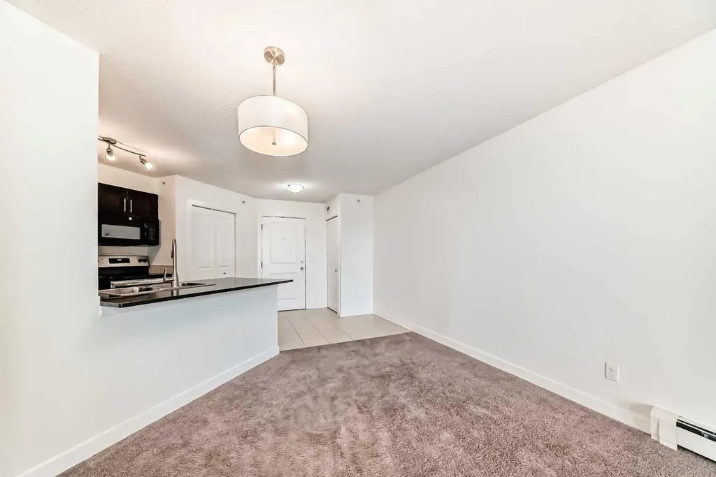 195 Kincora Glen Road NW Calgary AB T3R 0S3