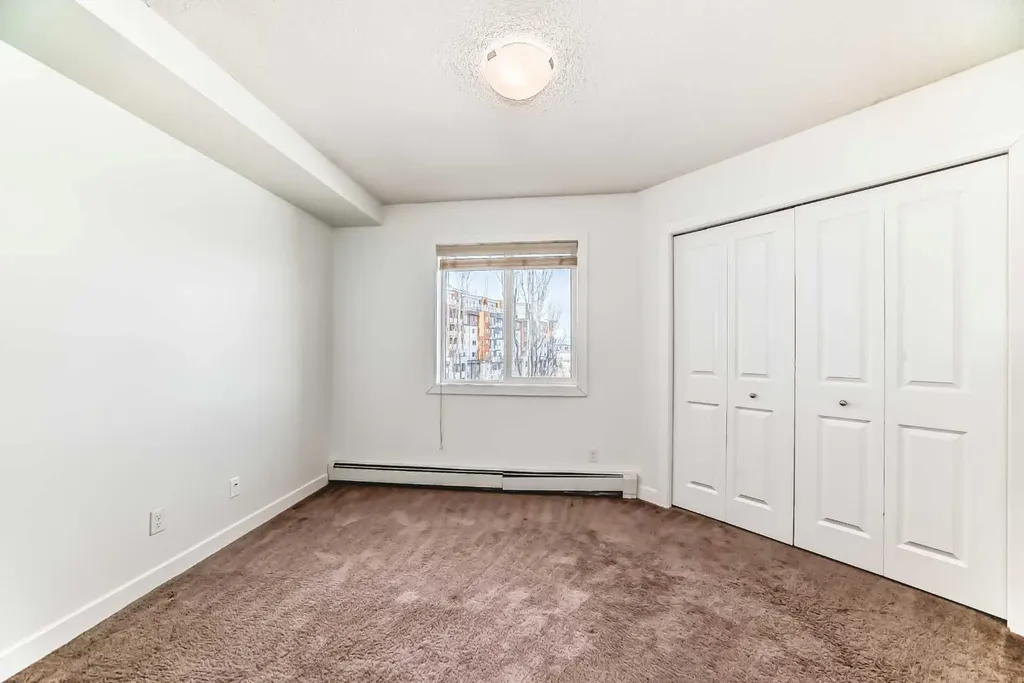 195 Kincora Glen Road NW Calgary AB T3R 0S3