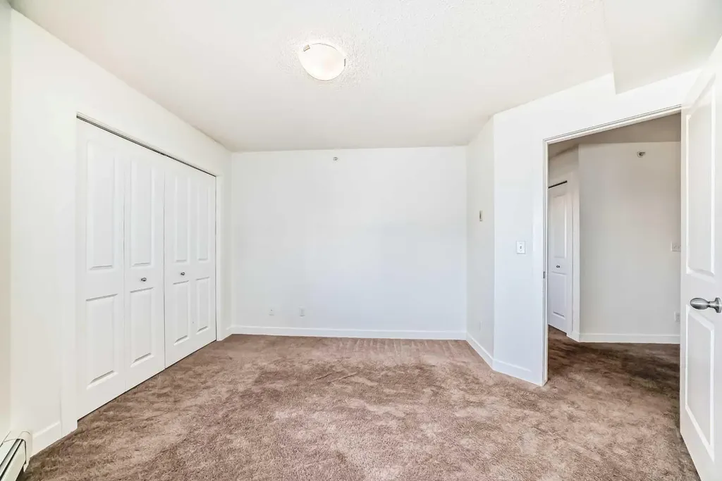 195 Kincora Glen Road NW Calgary AB T3R 0S3