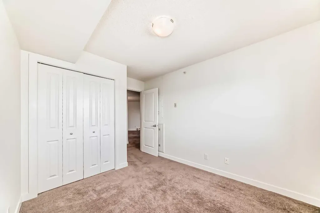 195 Kincora Glen Road NW Calgary AB T3R 0S3