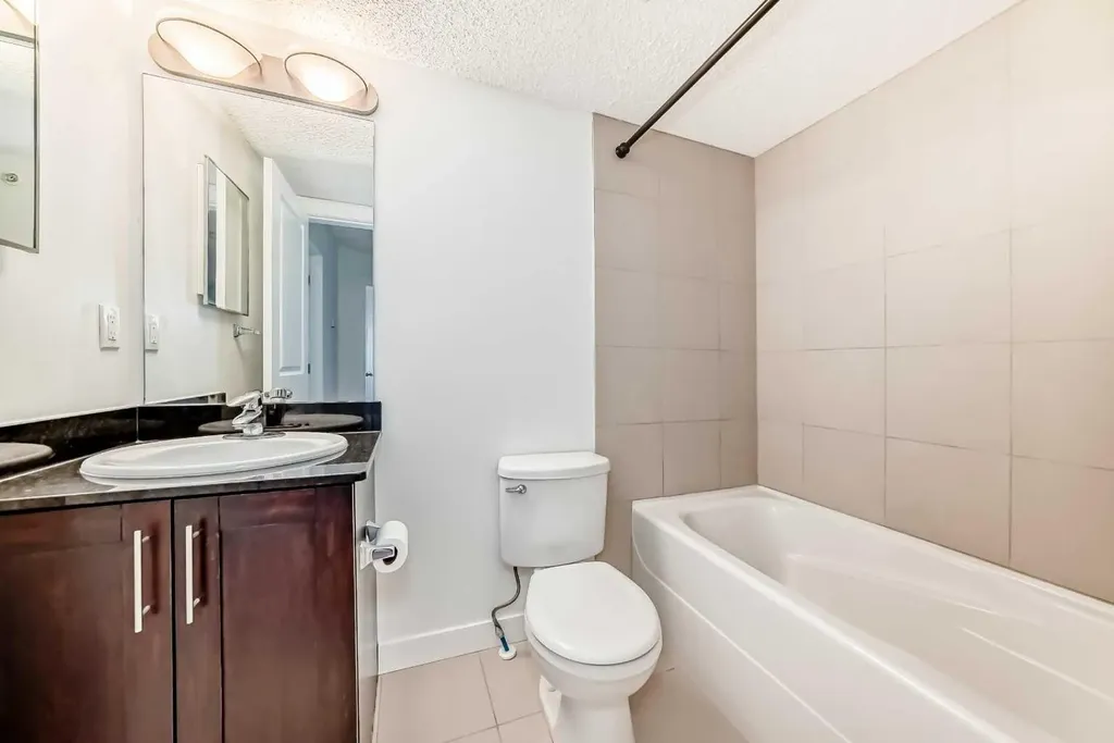 195 Kincora Glen Road NW Calgary AB T3R 0S3