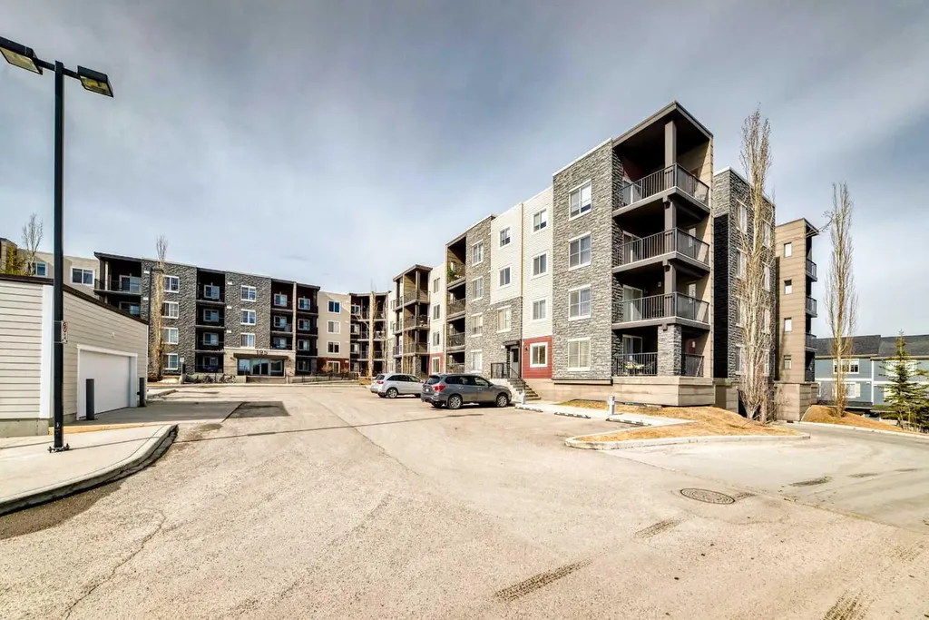 195 Kincora Glen Road NW Calgary AB T3R 0S3