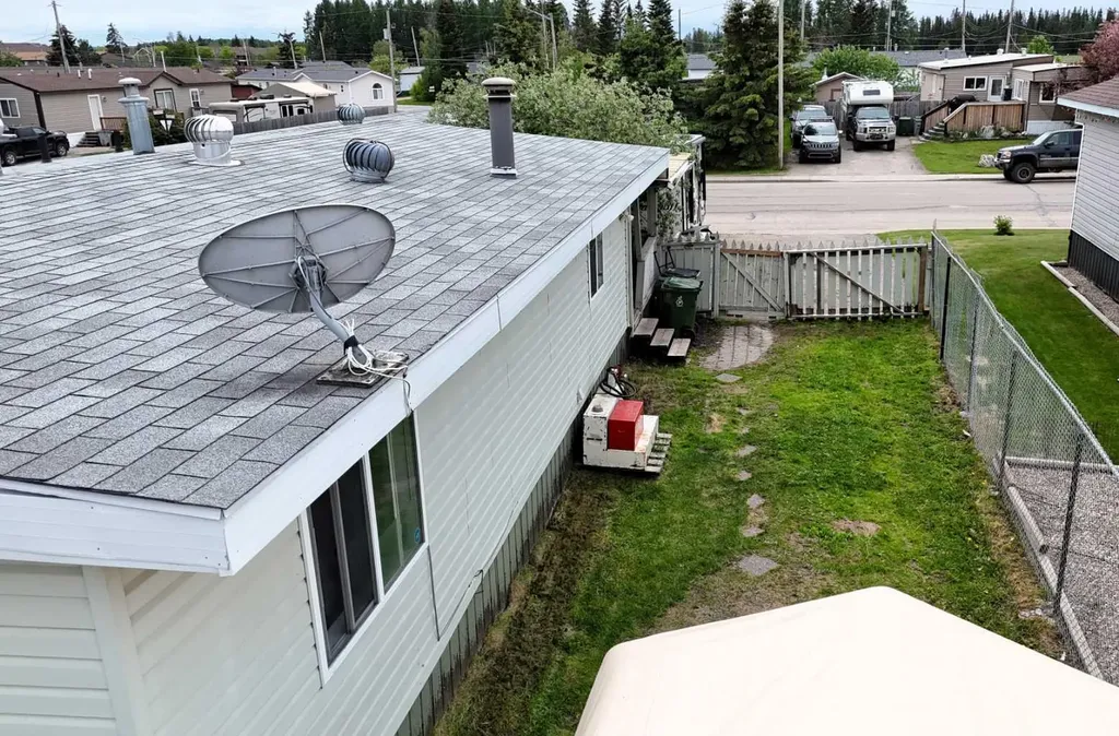 819 52 Street Edson AB T7E 1K4