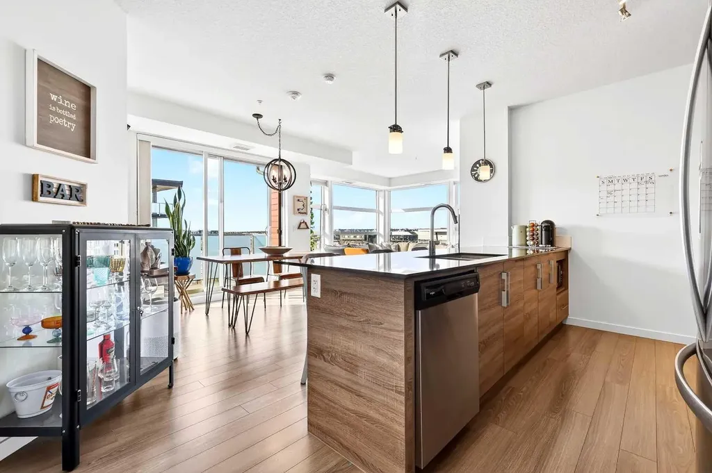 122 Mahogany Centre SE Calgary AB T3M 2Y1