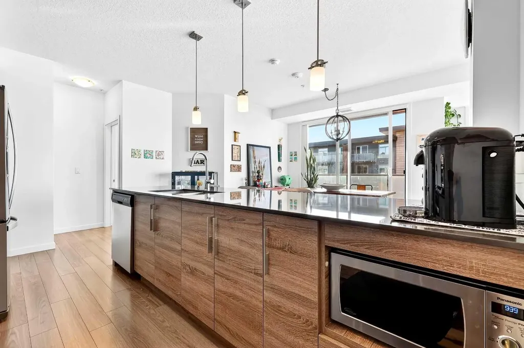 122 Mahogany Centre SE Calgary AB T3M 2Y1