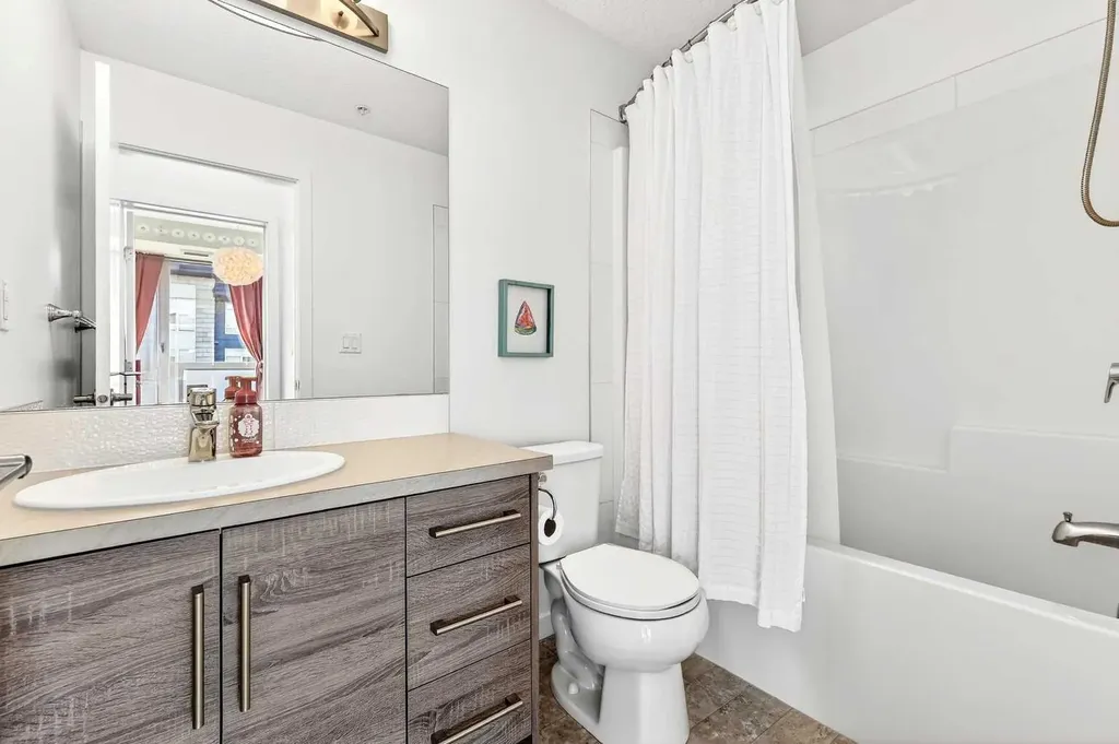 122 Mahogany Centre SE Calgary AB T3M 2Y1
