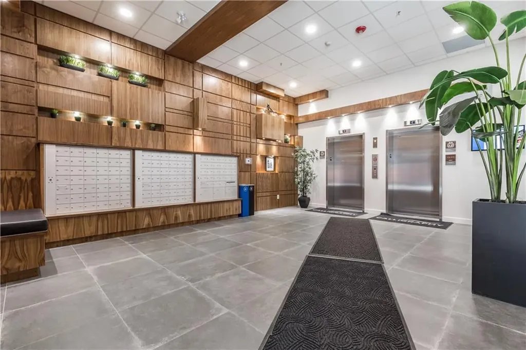 122 Mahogany Centre SE Calgary AB T3M 2Y1