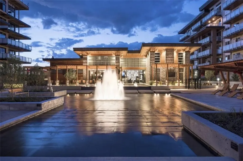 122 Mahogany Centre SE Calgary AB T3M 2Y1