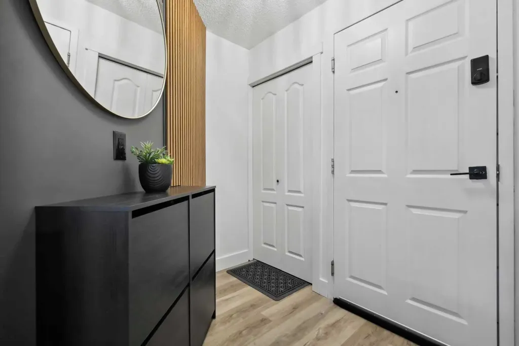 10 Sierra Morena Mews SW Calgary AB T3H 3K5