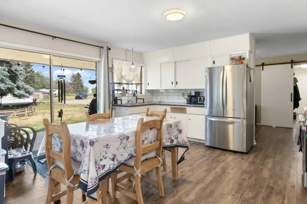 274006 Township Road 262 Highway Rural Rocky View County AB T4A 1H6
