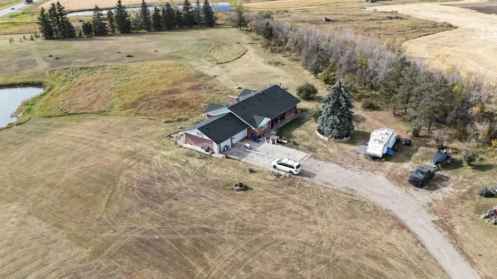 274006 Township Road 262 Highway Rural Rocky View County AB T4A 1H6