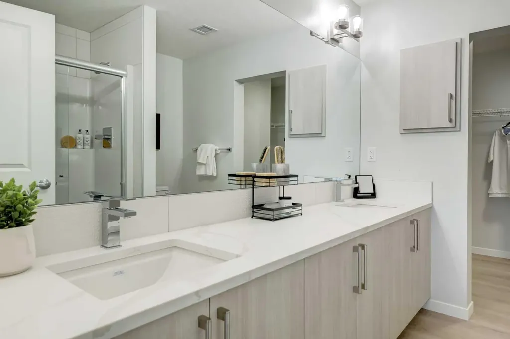 20295 Seton Way SE Calgary AB T3M 3Y9