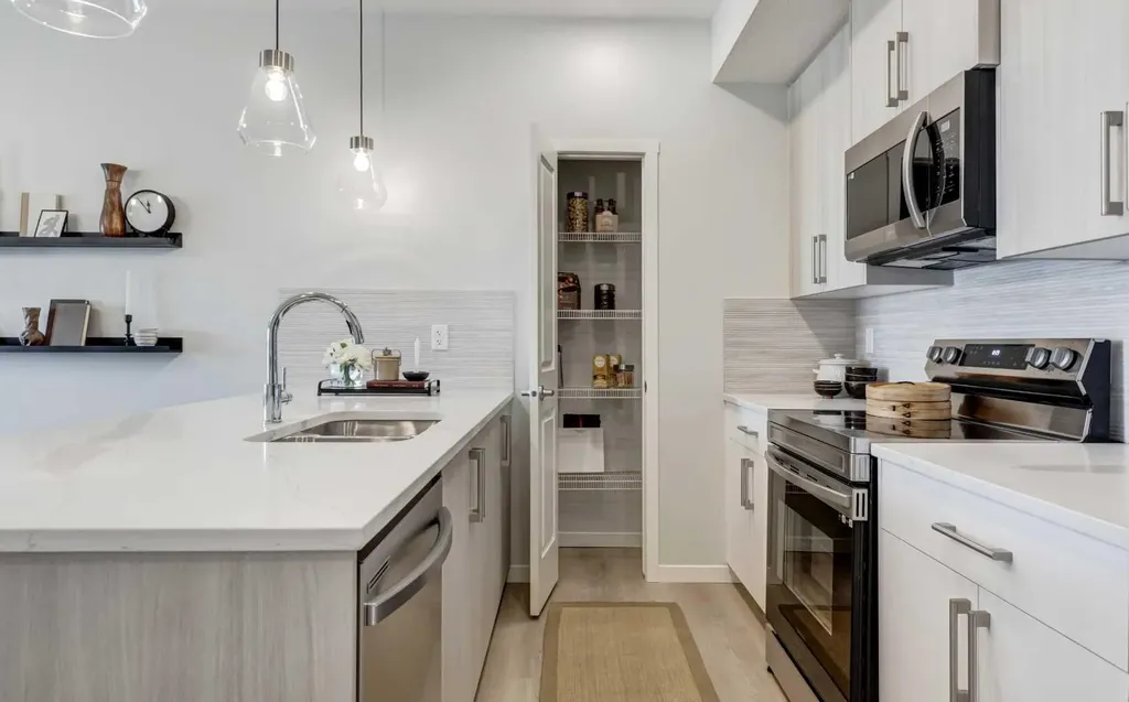 20295 Seton Way SE Calgary AB T3M 3Y9