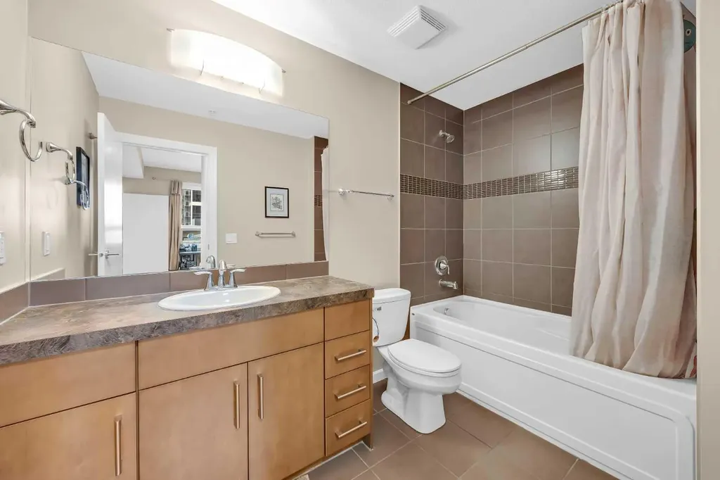 210 15 Avenue SE Calgary AB T2G 0B5